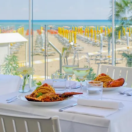 Astoria קאורלה