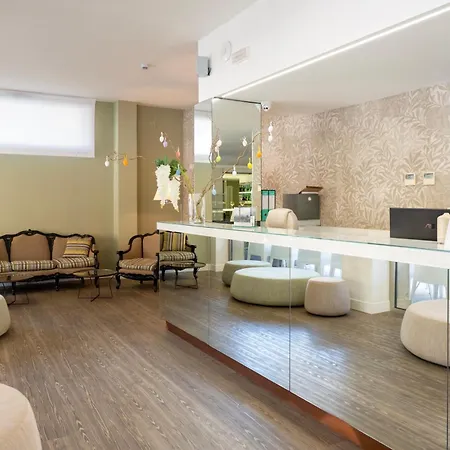 Astoria 4*
