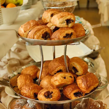 Astoria מלון קאורלה