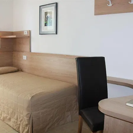 מלון Astoria קאורלה