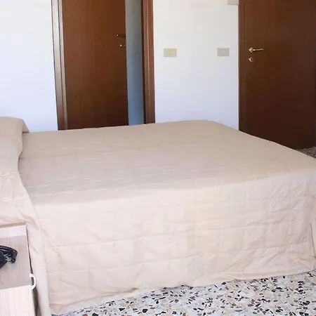 Astoria קאורלה